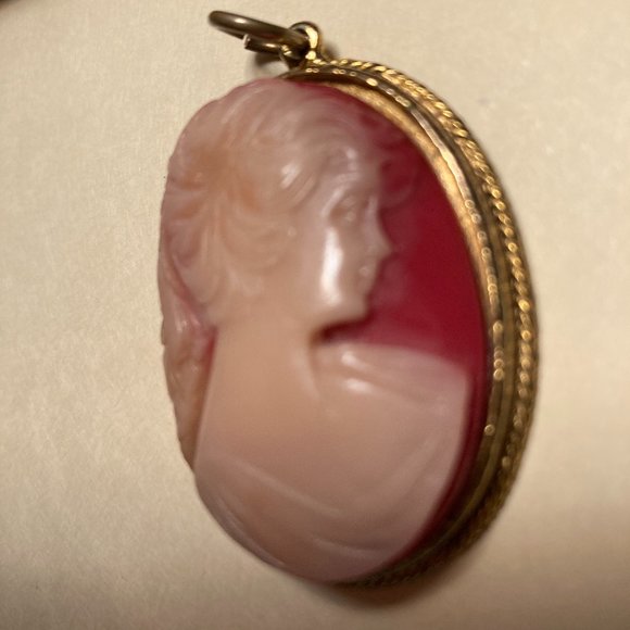 Cameo Pendant Vintage - Picture 4 of 11
